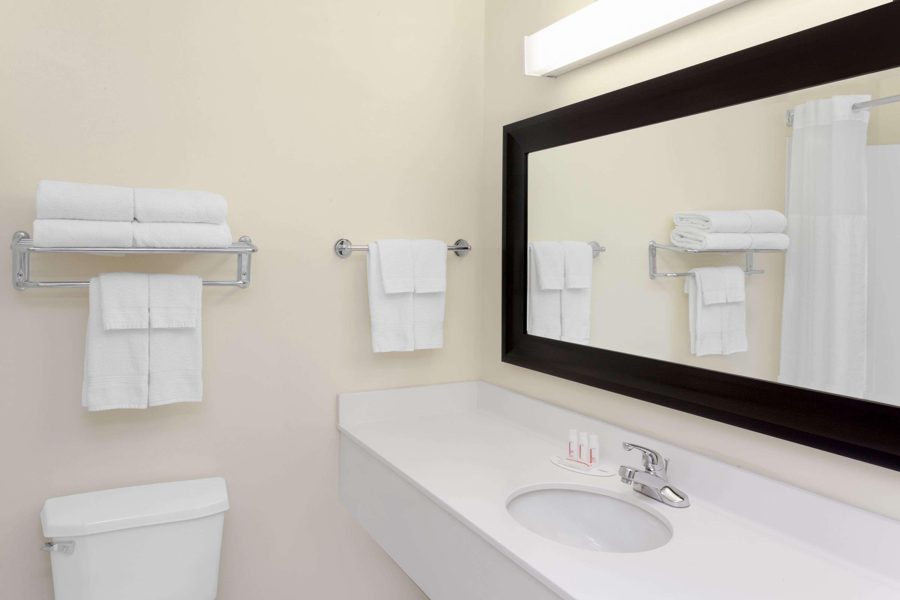 Baymont By Wyndham Fort Wayne Ngoại thất bức ảnh