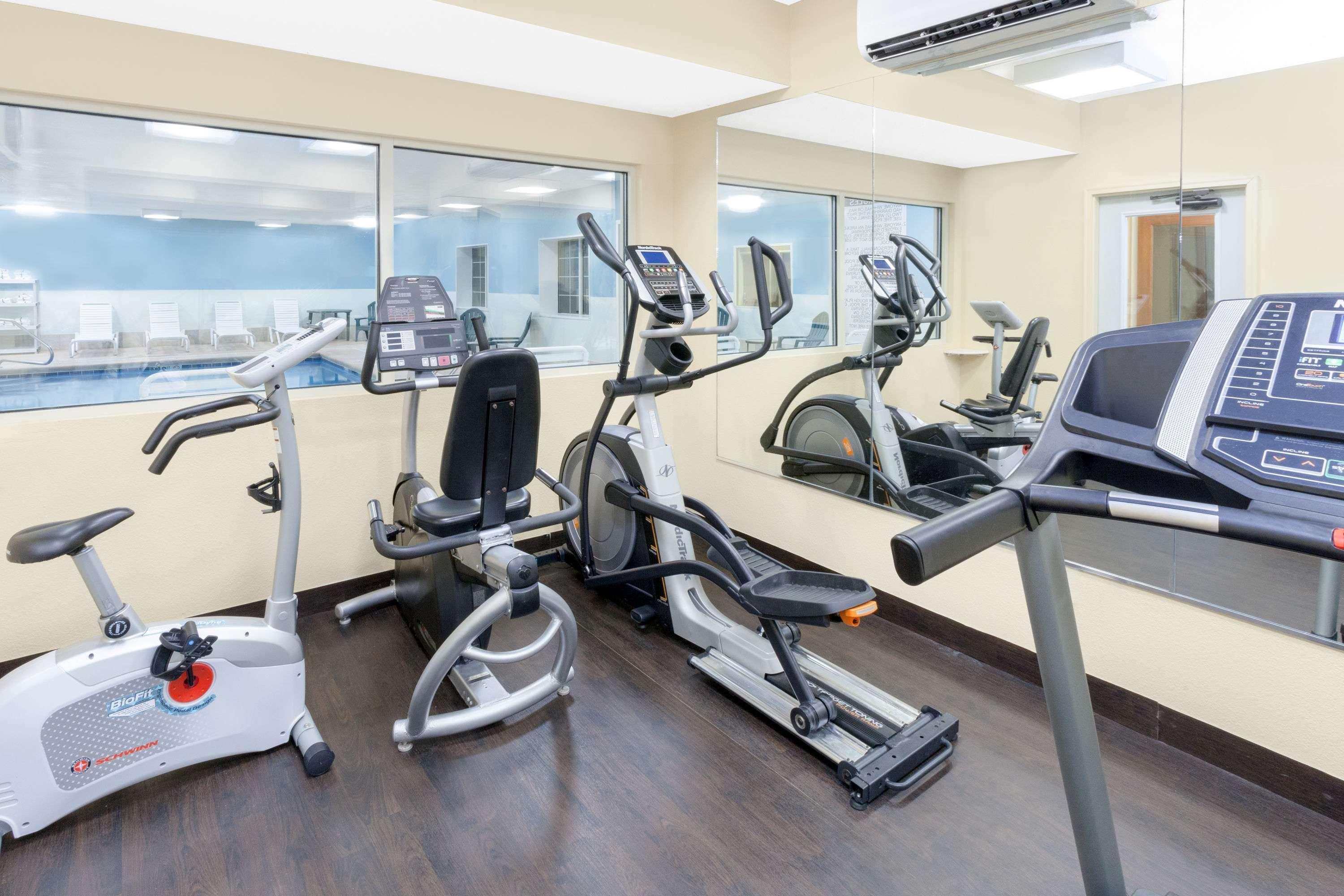 Baymont By Wyndham Fort Wayne Ngoại thất bức ảnh