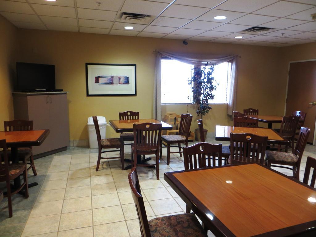 Baymont By Wyndham Fort Wayne Ngoại thất bức ảnh